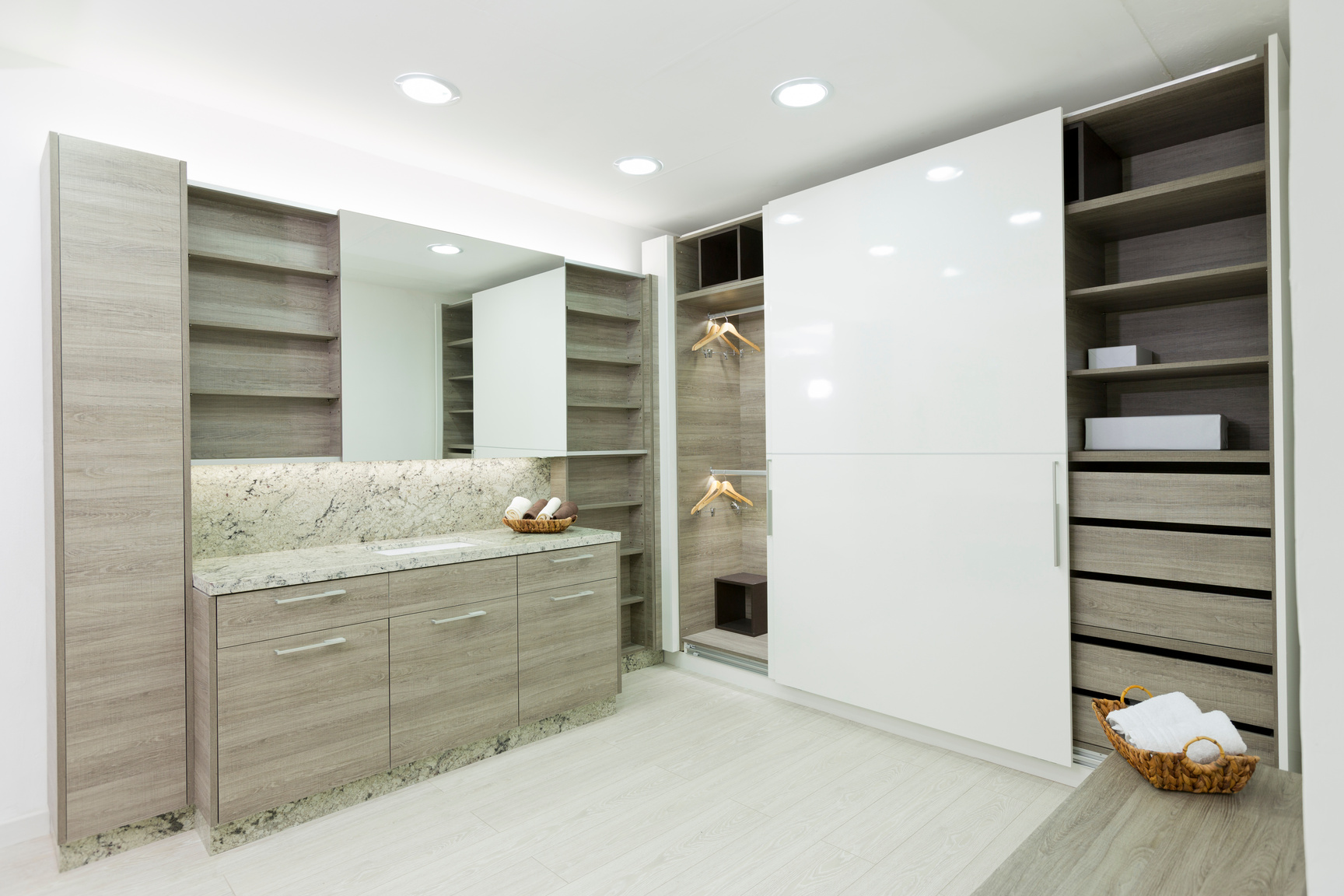 Walk-in Closet